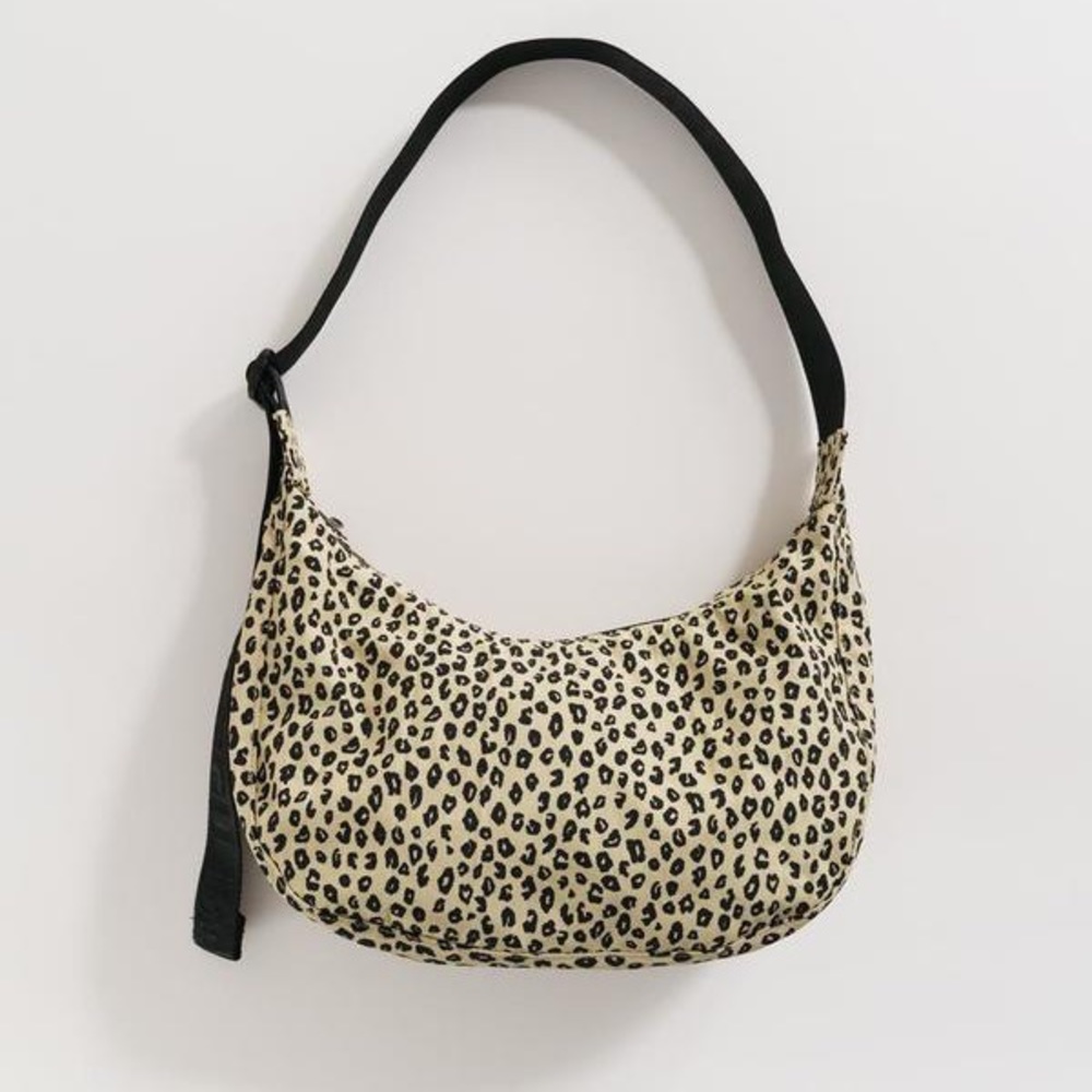 BAGGU medium nylon crescent bag